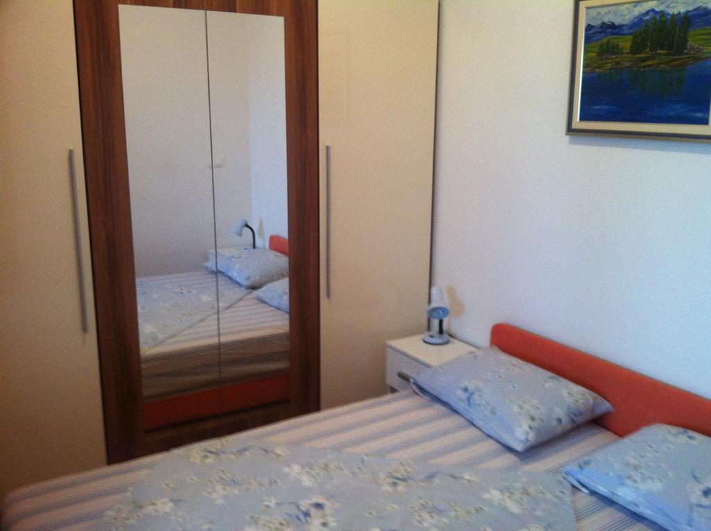 Apartment Nera Pula Bilik gambar