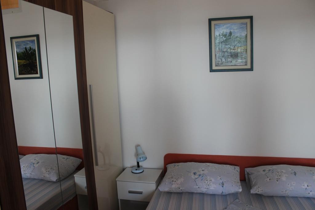 Apartment Nera Pula Luaran gambar