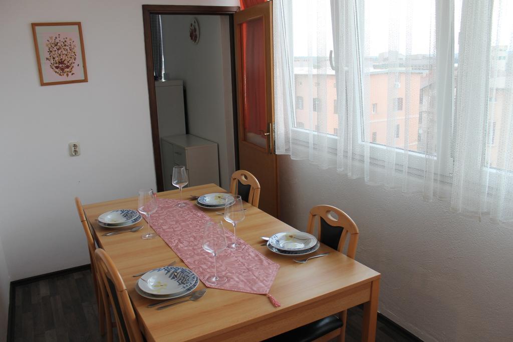 Apartment Nera Pula Luaran gambar