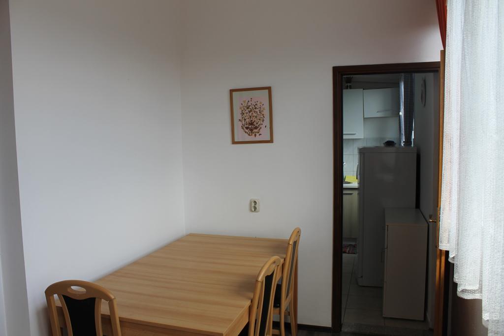Apartment Nera Pula Luaran gambar